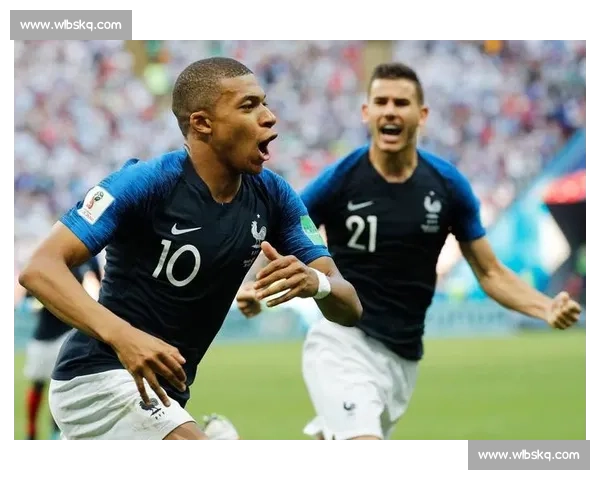 红牌罚下引爆赛场风云背后的规则与人性博弈震撼足坛历史瞬间解析探